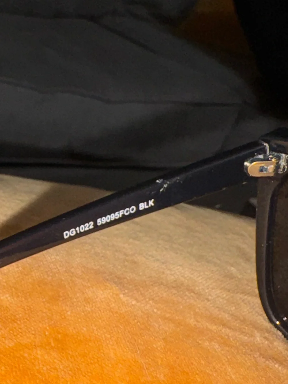 Classic Oversized Frye & Co Black Sunglasses DG1200